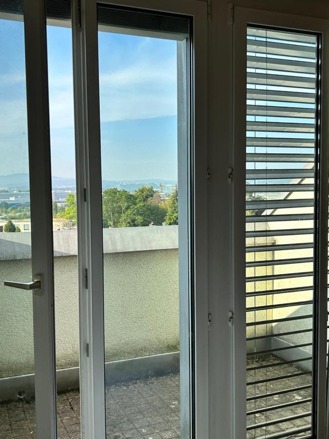 Dachwohnung In Flughafennaehe Kloten Zewnętrze zdjęcie