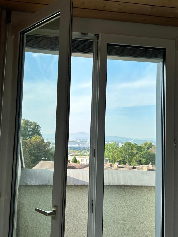 Dachwohnung In Flughafennaehe Kloten Zewnętrze zdjęcie